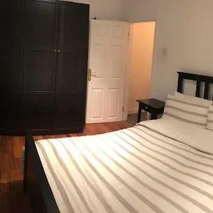 https://home-on-hamill-street.belfasthotelsireland.com
