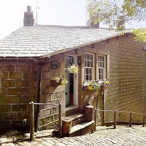 https://birkenhead-cottage-hebden-bridge.yorkshirehotels.net